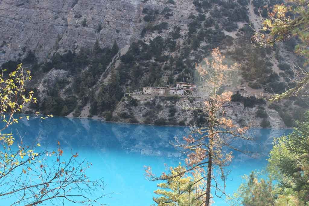 phoksundo-lake